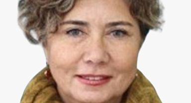 Betül Ayaş