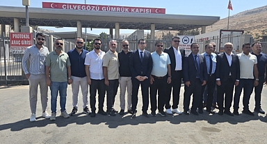 Türk TIR’ları 14 Yıl Aradan Sonra Suriye’ye Direkt Taşımalara Başladı!
